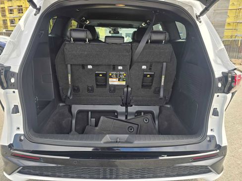 Used 2025 Toyota Sienna XSE w/ XSE Plus Package AWD/4WD image 15