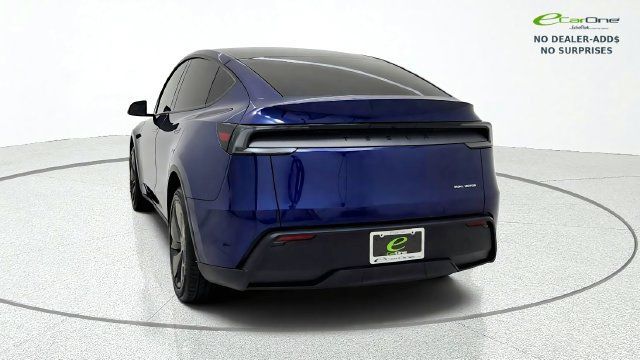 Used 2026 Tesla Model Y AWD image 7