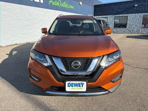 Used 2018 Nissan Rogue SL w/ Premium Package image 8