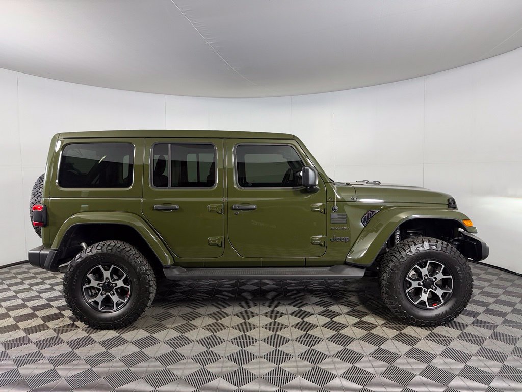 Used 2023 Jeep Wrangler Unlimited Sahara AWD/4WD image 4