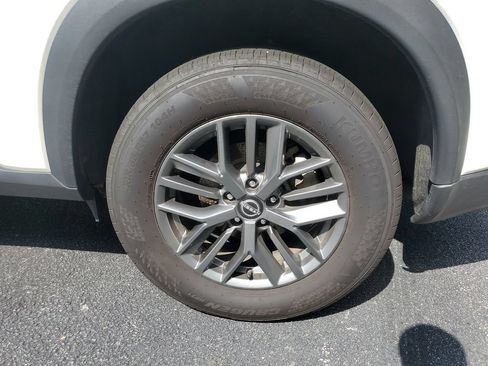 Used 2023 Nissan Rogue S FWD image 8
