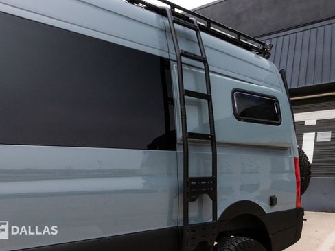 Used 2022 Mercedes-Benz Sprinter 2500 image 8