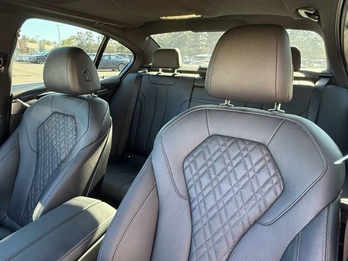 Certified 2023 BMW 530e w/ Convenience Package image 20