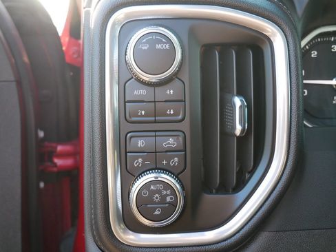 Used 2022 GMC Sierra 1500 Denali w/ Denali Premium Package AWD/4WD image 16