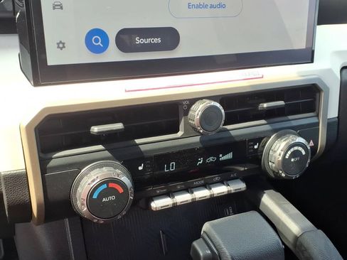 Used 2024 Toyota Tacoma TRD Off-Road AWD/4WD image 18