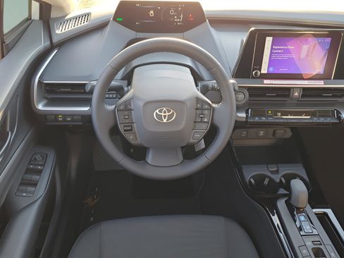 New 2026 Toyota Prius LE FWD image 11