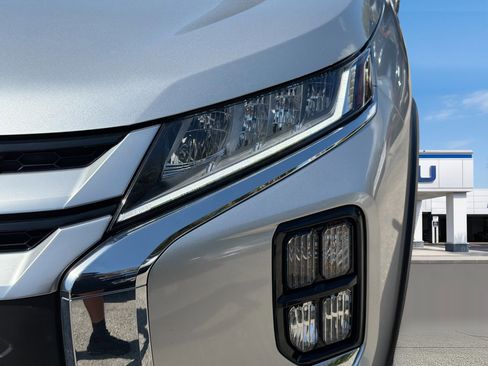 Used 2024 Mitsubishi Outlander Sport SE image 9