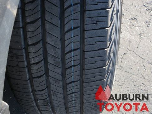 Used 2014 Toyota Highlander XLE image 5