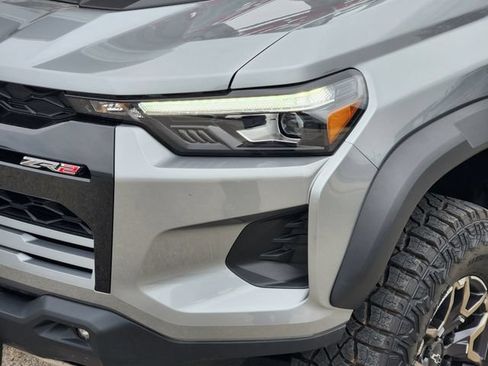 Used 2025 Chevrolet Colorado ZR2 w/ Technology Package AWD/4WD image 7