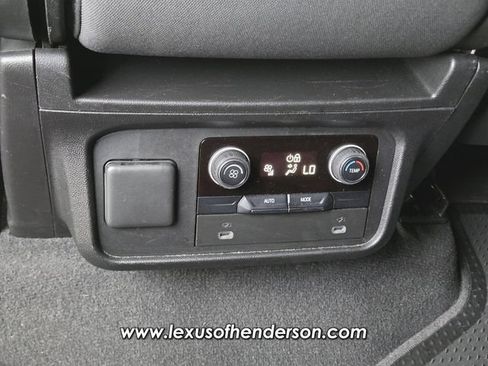 Used 2022 Chevrolet Suburban LS RWD image 12