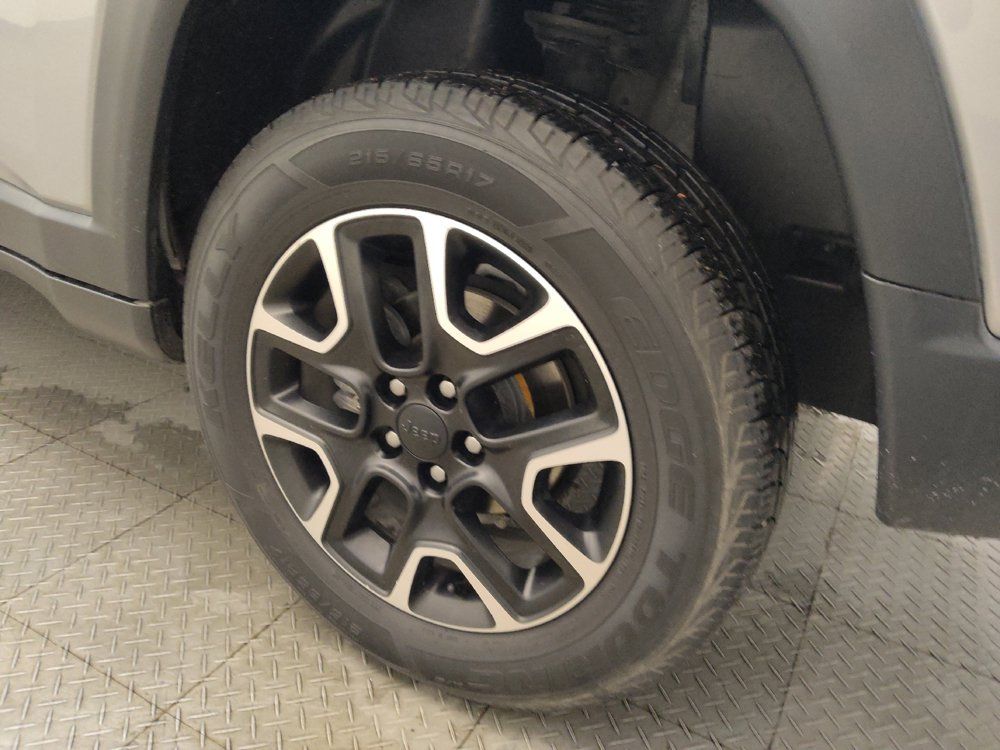 Used 2020 Jeep Compass Trailhawk AWD/4WD image 31
