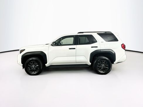 Used 2025 Toyota 4Runner SR5 AWD/4WD image 4
