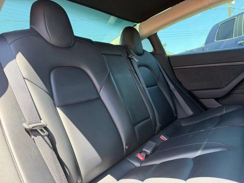 Used 2022 Tesla Model 3 Long Range AWD/4WD image 17