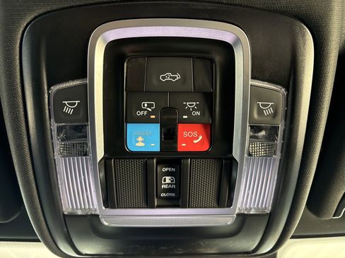 New 2026 RAM 3500 Laramie AWD/4WD image 22