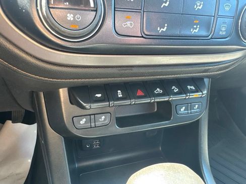 Used 2022 GMC Canyon AT4 AWD/4WD image 28