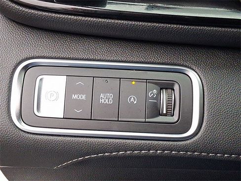 Certified 2025 Buick Enclave Preferred image 25