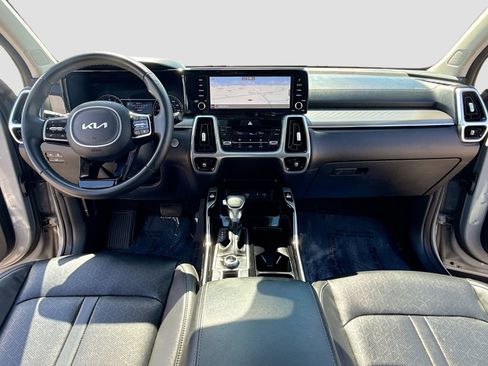 Used 2022 Kia Sorento SX AWD/4WD image 3