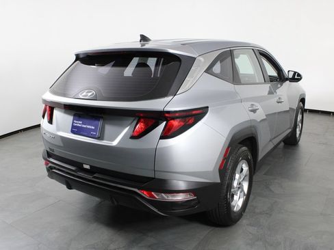 Certified 2024 Hyundai Tucson SE FWD image 16