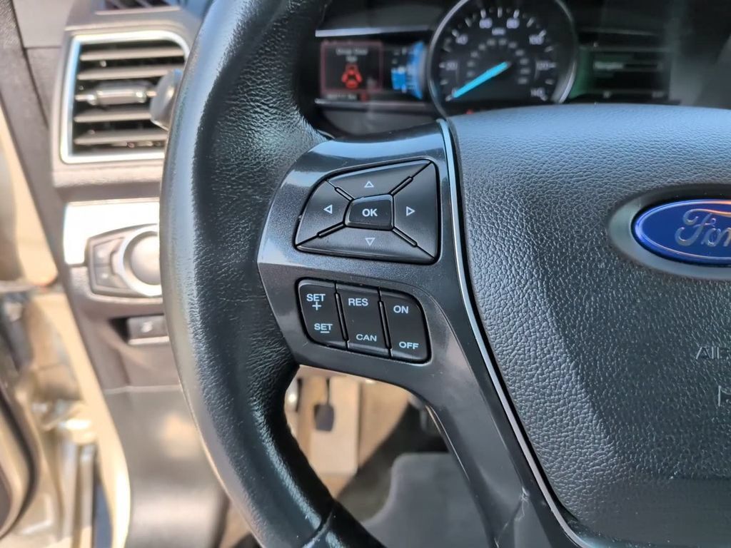 Used 2017 Ford Explorer Limited FWD image 19
