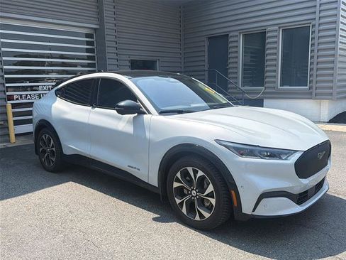Certified 2022 Ford Mustang Mach-E Premium AWD/4WD image 1