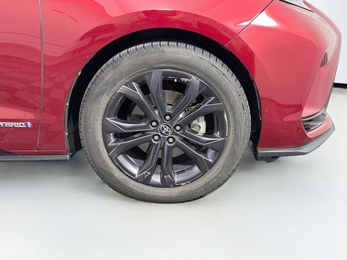 Used 2021 Toyota Sienna XSE w/ XSE Plus Package FWD image 36