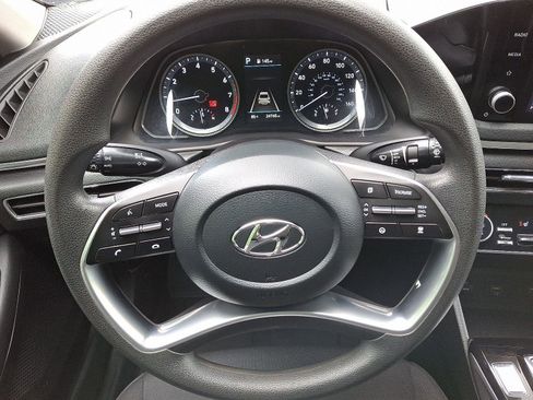 Used 2022 Hyundai Sonata SEL w/ Winter Weather Package image 18