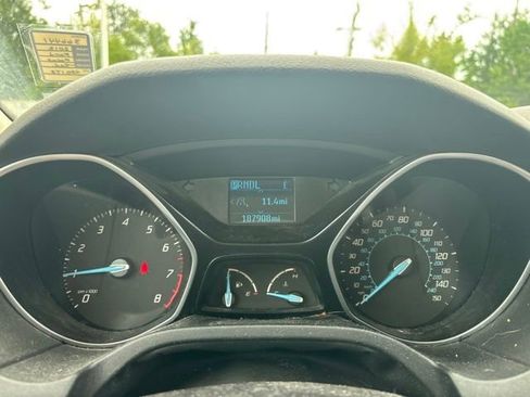 Used 2012 Ford Focus SE FWD image 32