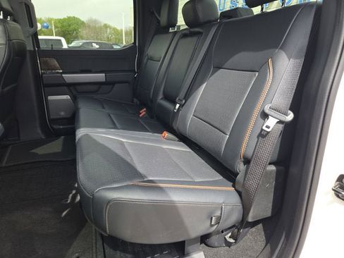 Used 2025 Ford F250 Lariat w/ Black Appearance Package AWD/4WD image 18