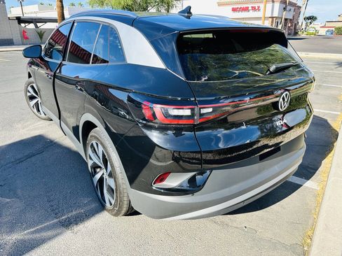 Used 2022 Volkswagen ID.4 Pro S w/ Gradient Package image 5