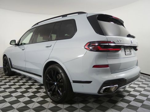 Certified 2024 BMW X7 xDrive40i w/ M Sport Package image 5