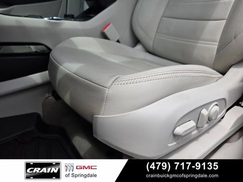 Used 2024 GMC Terrain Denali w/ Denali Premium Package AWD/4WD image 23