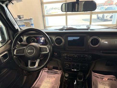 Used 2020 Jeep Wrangler Unlimited Sahara AWD/4WD image 18
