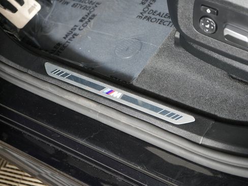 Used 2022 BMW X5 xDrive45e w/ M Sport Package image 17