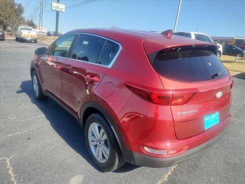 Used 2019 Kia Sportage LX image 5