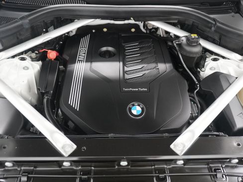 Used 2020 BMW X5 xDrive40i w/ M Sport Package AWD/4WD image 38