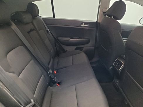 Used 2022 Kia Sportage LX FWD image 19