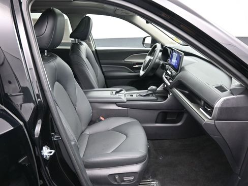 Certified 2025 Toyota Grand Highlander AWD image 27