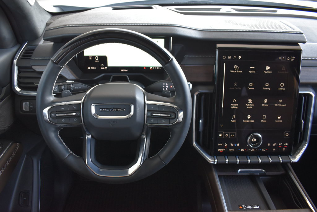 Used 2026 GMC Acadia Denali Ultimate AWD/4WD image 3