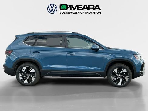 New 2025 Volkswagen Taos SE image 6