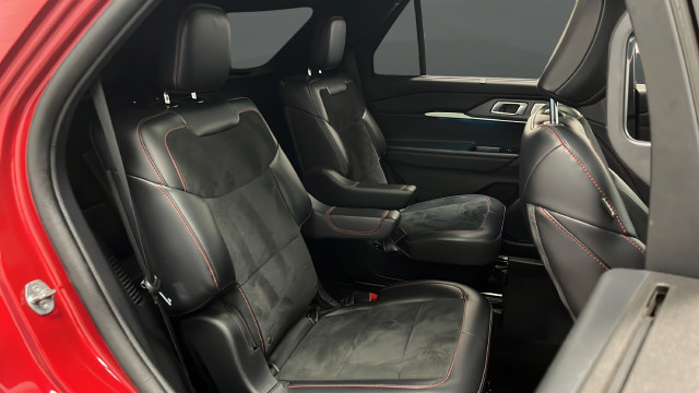 Used 2025 Ford Explorer ST AWD/4WD image 25