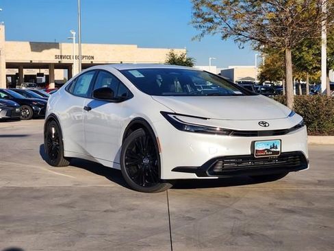 New 2026 Toyota Prius Plug-In Hybrid FWD image 24