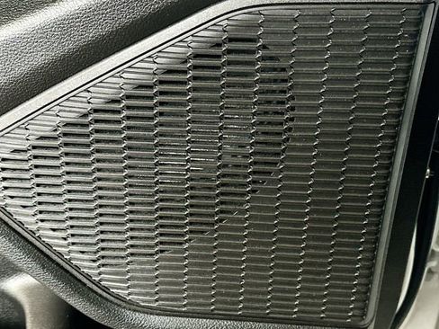 Used 2024 Jeep Grand Cherokee L Limited w/ Black Appearance Package image 20