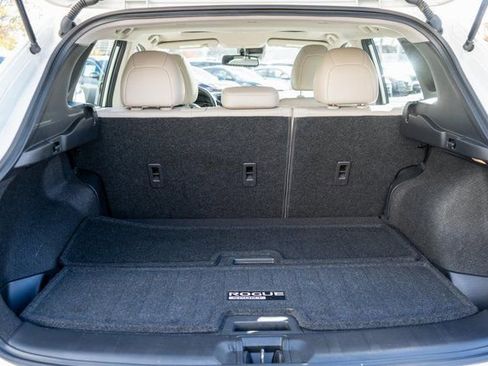 Used 2022 Nissan Rogue Sport SL w/ Premium Package image 11