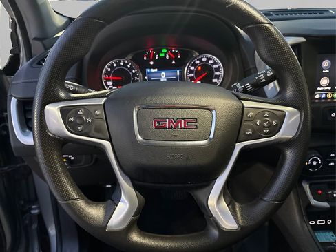 Used 2023 GMC Terrain SLE image 22