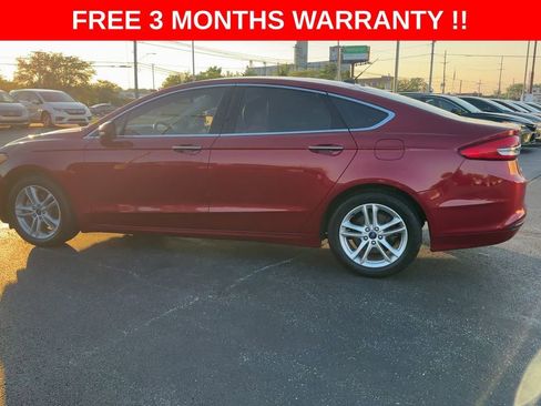 Used 2018 Ford Fusion SE w/ Fusion SE Technology Package FWD image 5