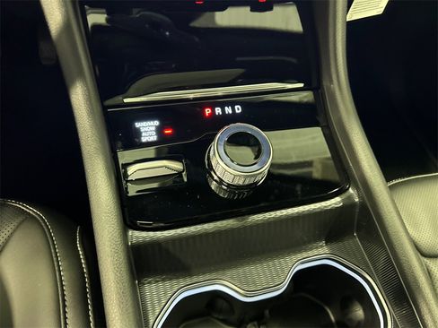 New 2025 Jeep Grand Cherokee Limited w/ Luxury Tech Group II image 25