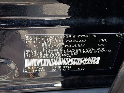 Certified 2022 Toyota RAV4 XLE Premium AWD/4WD image 29