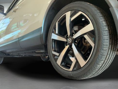 Used 2021 Nissan Rogue Sport SL w/ Premium Package FWD image 40