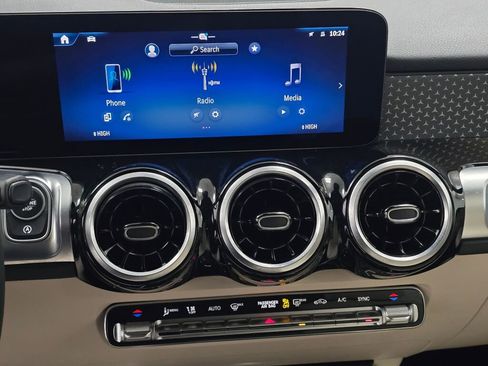 Certified 2025 Mercedes-Benz GLB 250 4MATIC image 15