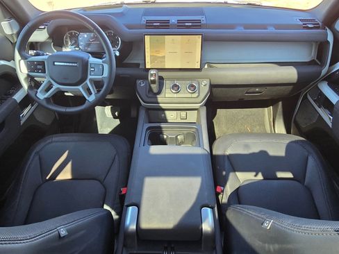 Used 2023 Land Rover Defender 130 X-Dynamic SE image 25